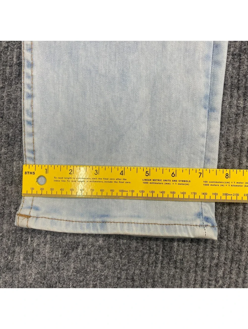True Religion Jeans Men 33x33 Geno Relaxed Slim Fit Light Wash Bleach Blue Denim